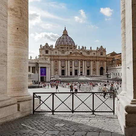 St. Peter's Cupola Апартаменты *