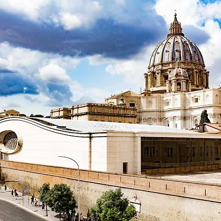 St. Peter's Cupola Apartment *